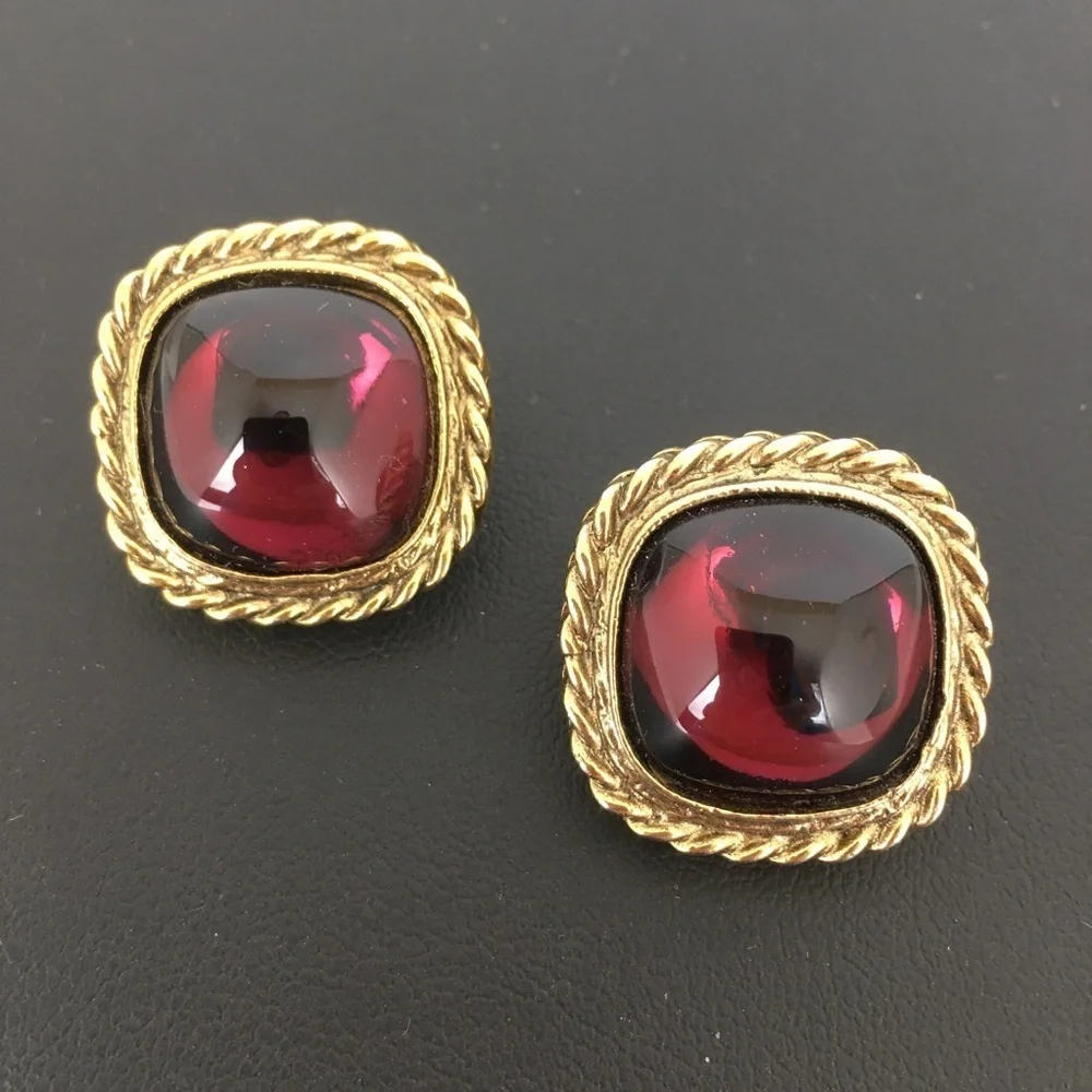 Vintage Plum Purple Glass Cabochon Clip Earrings Gold Estate Costume Jewelry